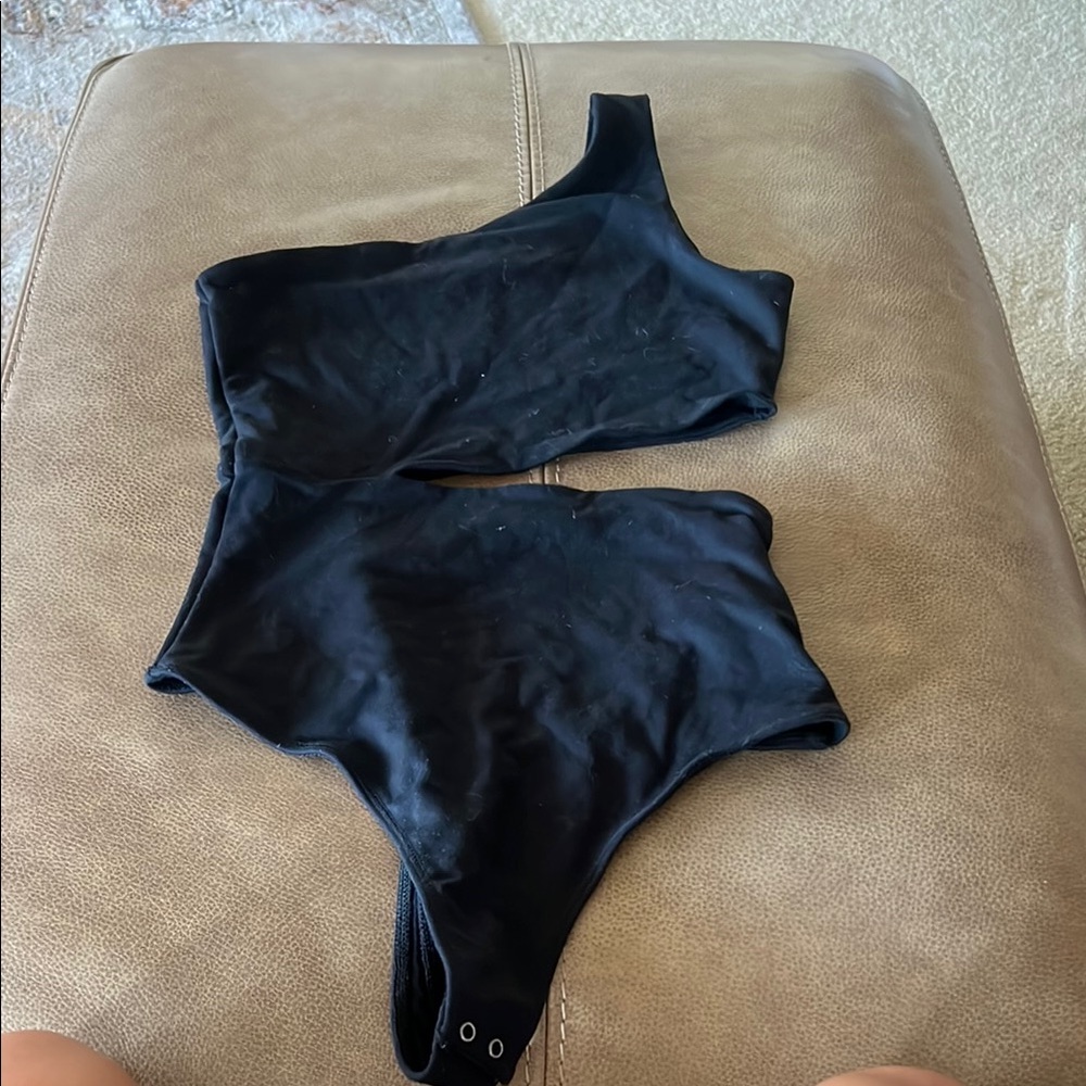 Abercrombie & Fitch Black One-Shoulder Bodysuit